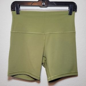 Like New Lululemon Align Short 6" Green Size 8
